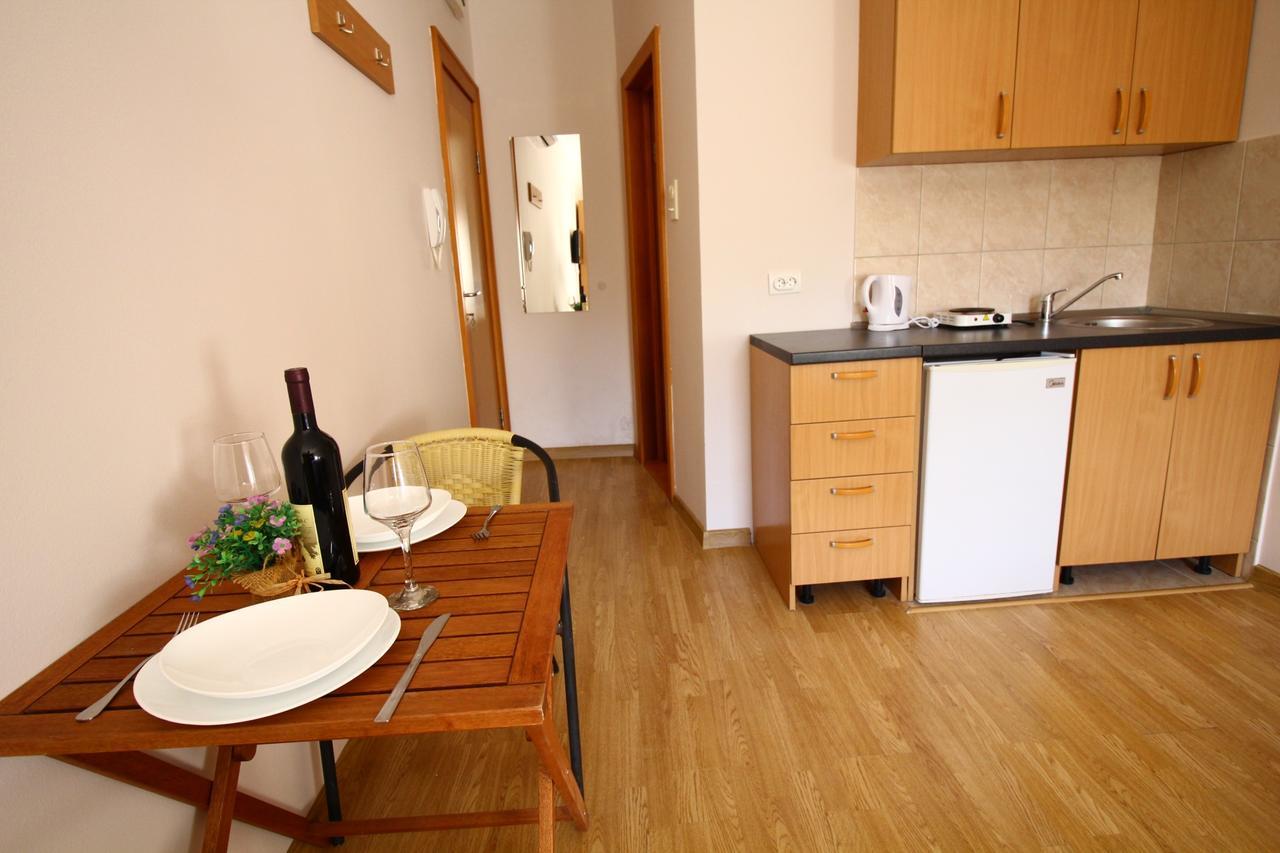 Apartments Astoria Hn تْشيرسيك نوفي المظهر الخارجي الصورة
